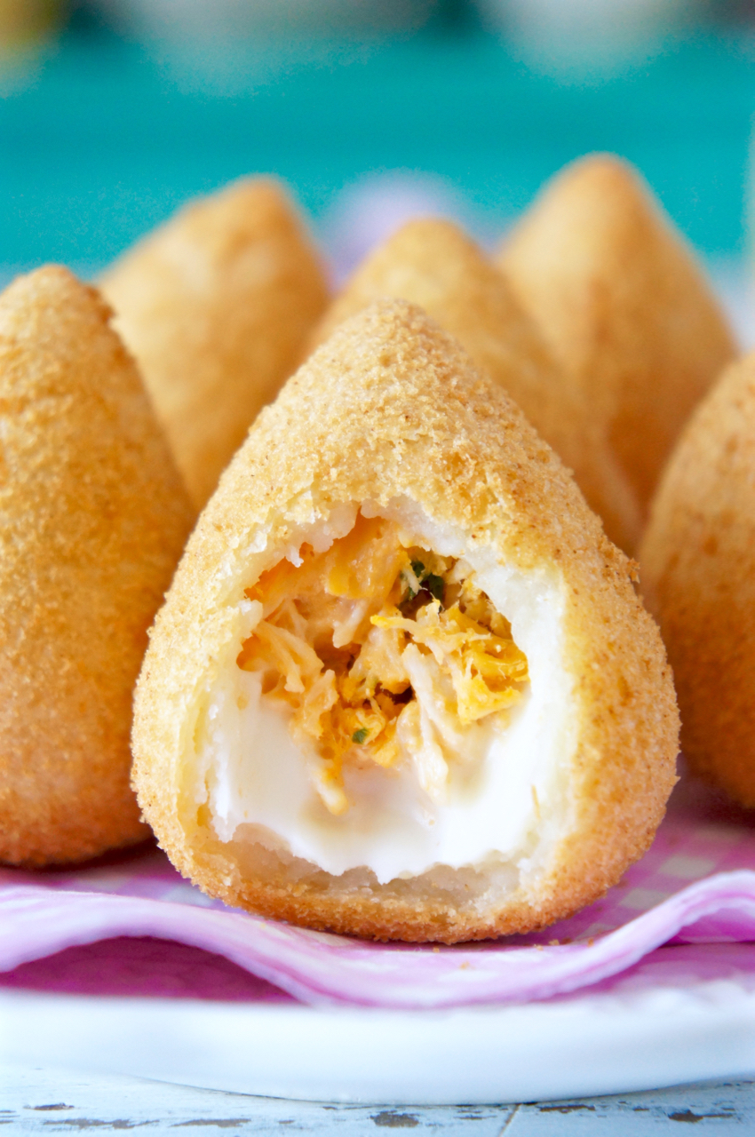 Coxinha De Frango Com Catupiry Flamboesa